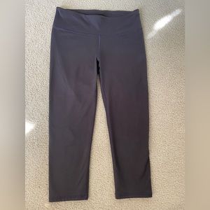 Fabletics cropped leggings